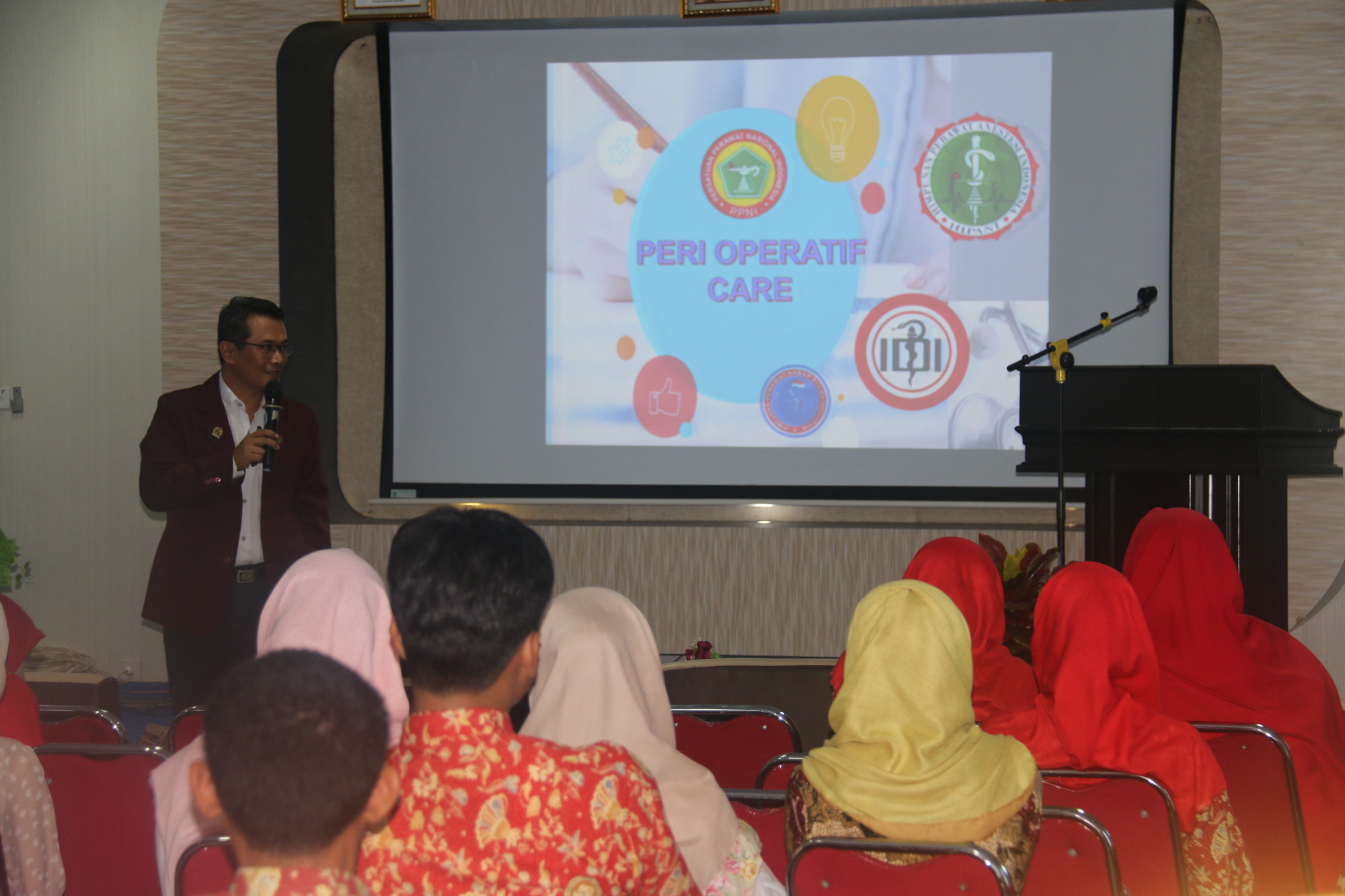 SEMINAR STIKES MUHAMMADIYAH GOMBONG HADIRKAN PAKAR KEPERAWATAN PERIOPERATIF CARE