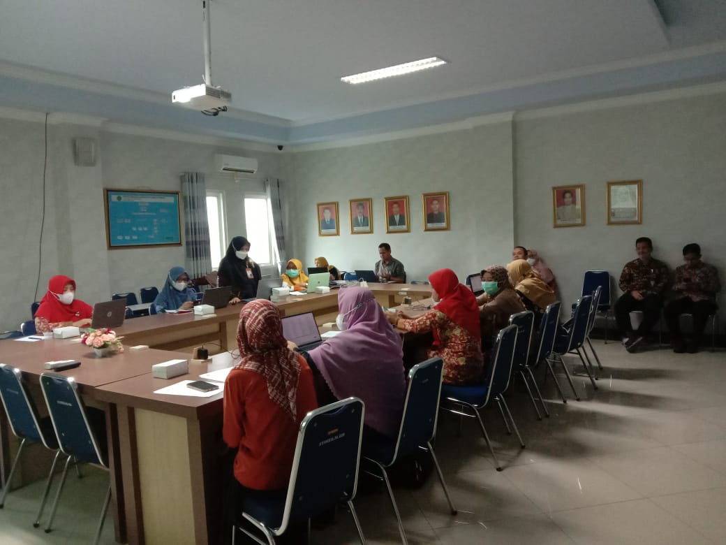 PROGRAM STUDI PROFESI NERS PROGRAM PROFI MELAKSANAKAN RAPAT EVAUASI PEMBELAJARAN SEMESTER GASAL TA 2022/2023