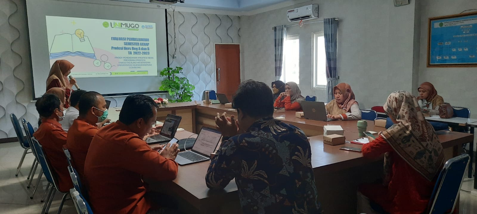 RAPAT  EVALUASI PEMBELAJARAN SEMESTER GENAP PROFESI NERS PROGRAM PROFESI TA 2022-2023