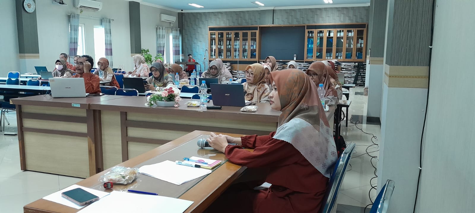 RAPAT EVALUASI SEMESTER GASAL PROGRAM STUDI PENDIDIKAN PROFESI NERS PROGRAM PROFESI TA 2023-2024